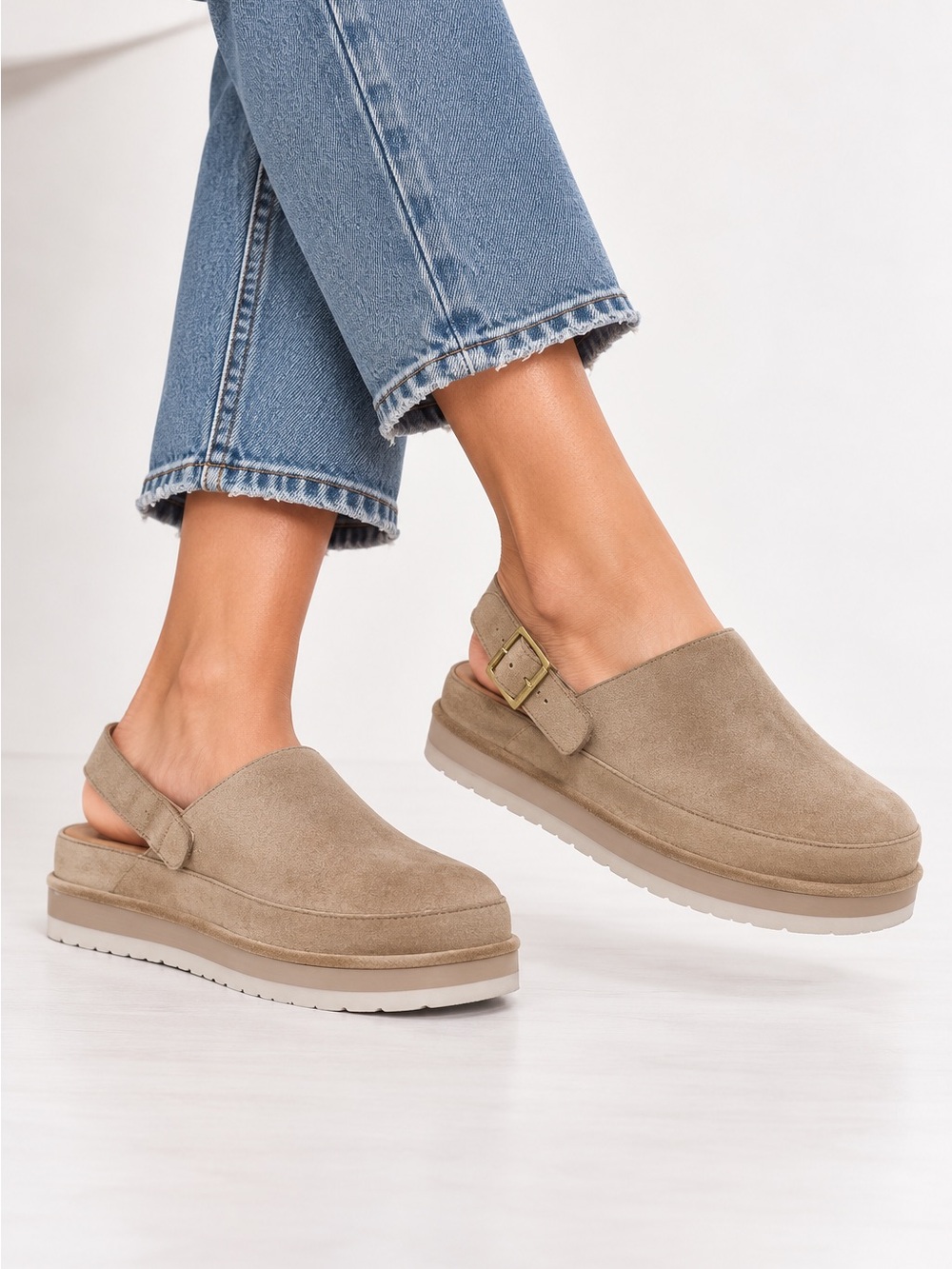 Steve Madden Girl Graham NEW platform clogs sand beige suede women’s 6.5
